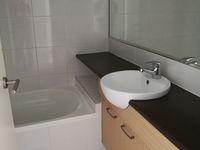 23 / 10 Grand Pde , Kawana Island