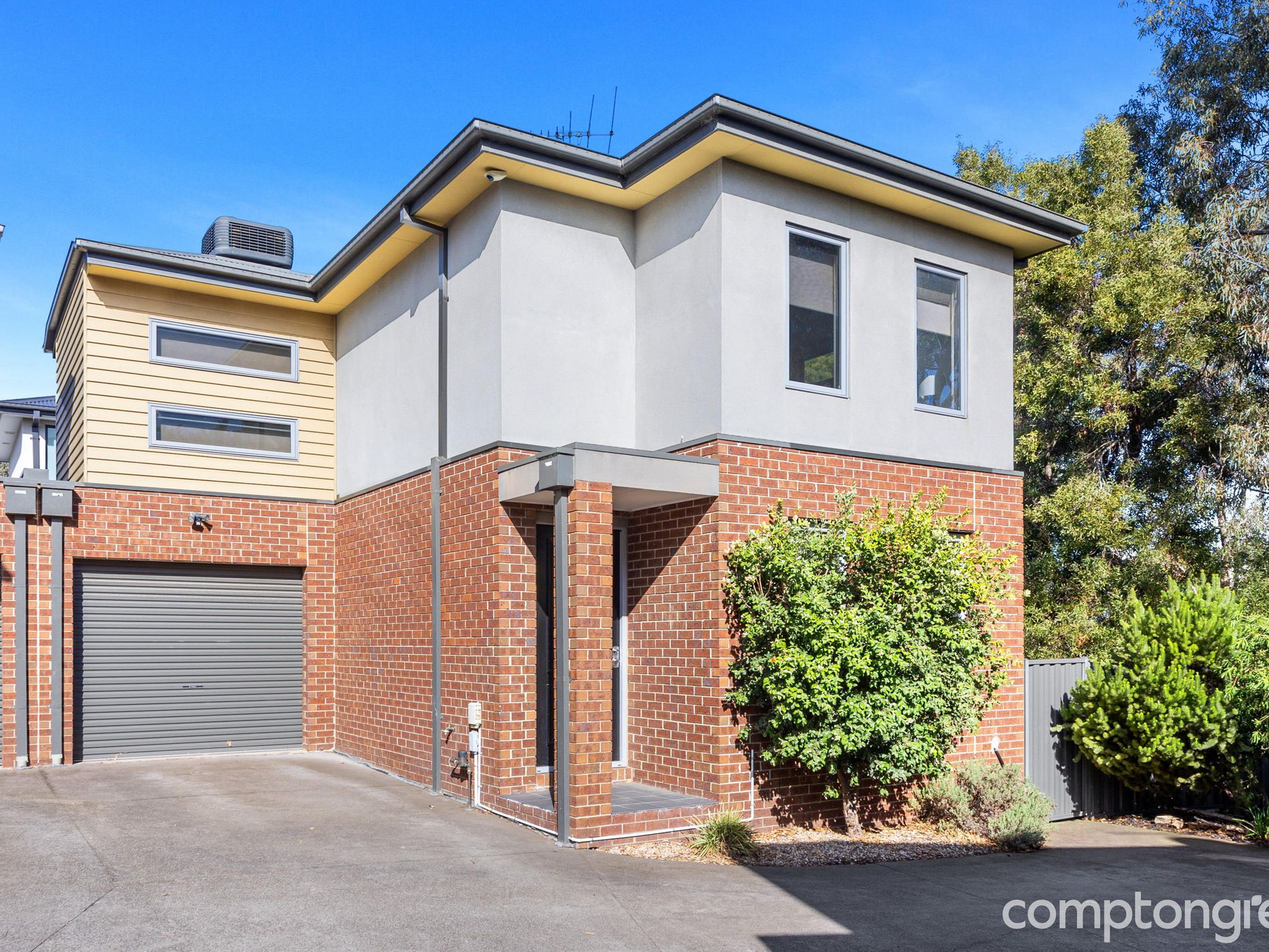 4 / 8 Waratah Street, West Footscray