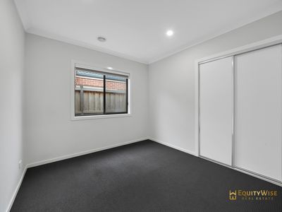 47 Surround Drive, Mambourin