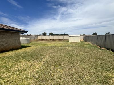 39 Frangipani Drive, Kingaroy