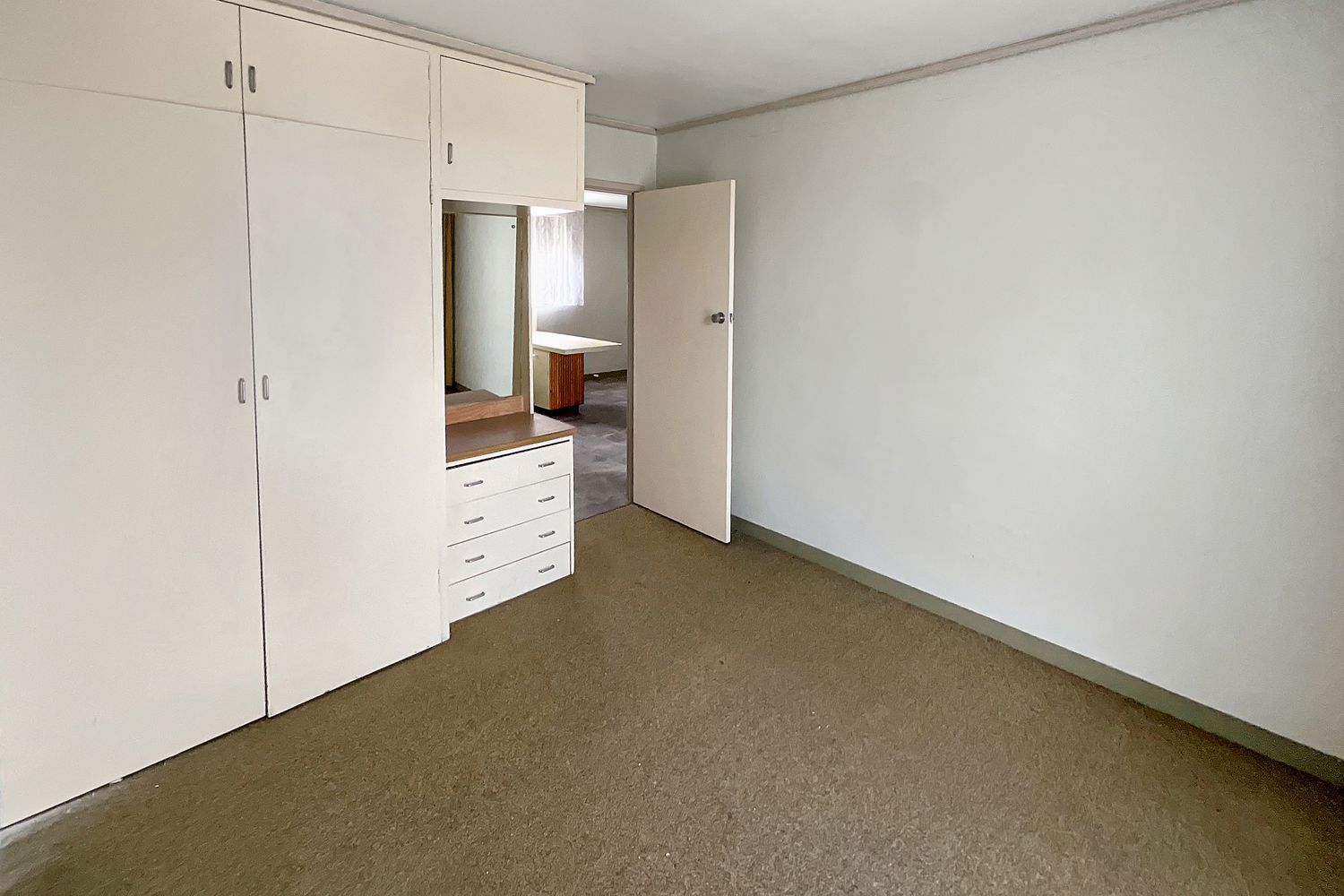 2 / 1C George Street, Horsham
