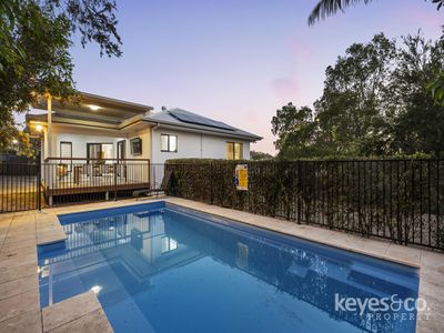 5 Outlook Crescent, Douglas