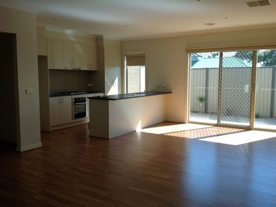 3 / 154 Mathews Road, Lovely Banks