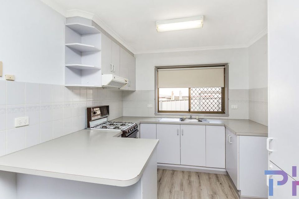 2 / 63 Booth Street, Golden Square