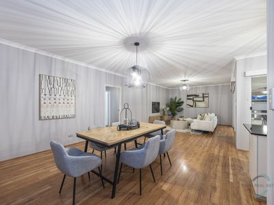 5 Scarlet Close, Tapping