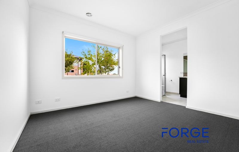 7 Mulloway Drive, Point Cook, Point Cook - Thumbnail 2
