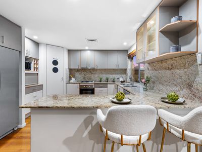 4 Suprano Place, Wakerley