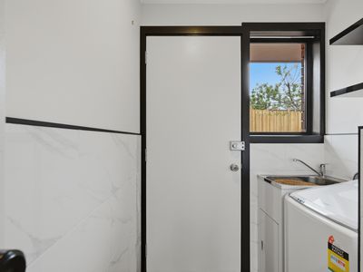 2 / 25 Walkers Avenue, Newnham