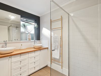 2/18 Hastings Street, Scarborough