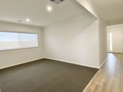 29 Gosfield Drive, Werribee