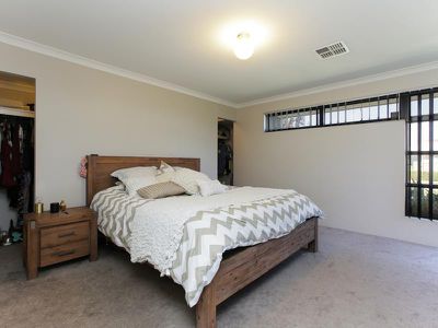 381 Wright Rd, Piara Waters