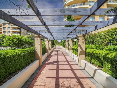 1405 / 5 Rockdale Plaza Drive, Rockdale