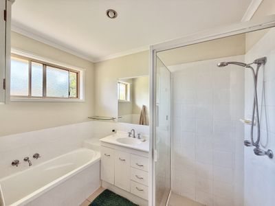 2 / 107 Nissen Street, Urraween