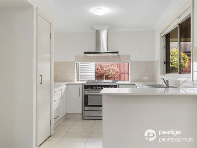 15 Fairway Close, Moorebank