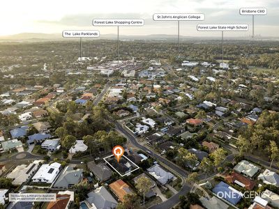 4 Cheltenham Pl, Forest Lake