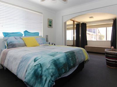 24 Lakeview Crescent, Forster