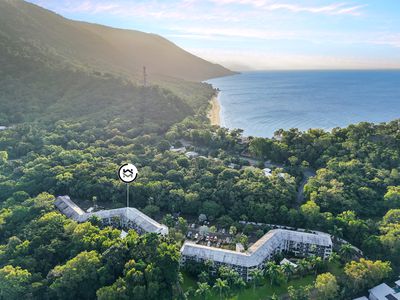 215 / 305-341 Coral Coast Drive, Palm Cove