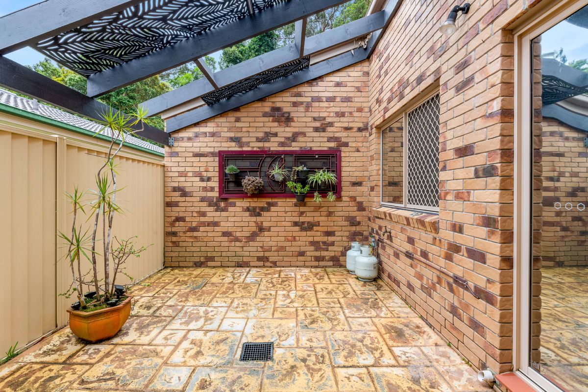 4 Eudonia Court, Elanora