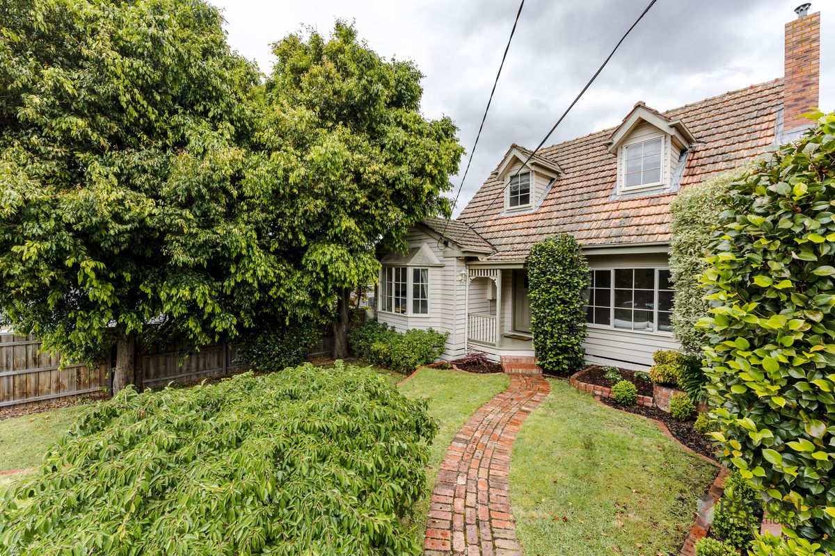 4 Benbrook Avenue, Mont Albert North