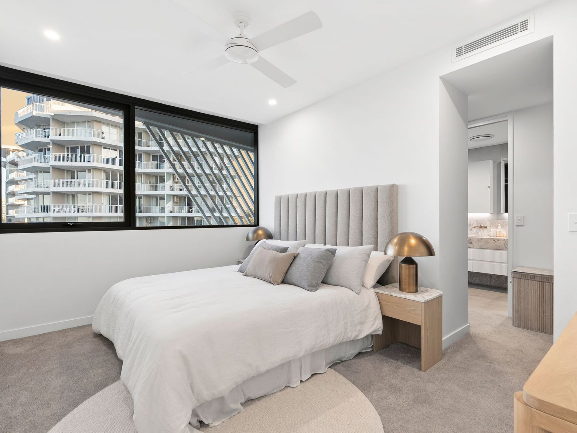 701 / 16 Musgrave Street, Coolangatta