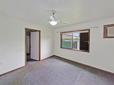 10 Third Avenue, Atherton