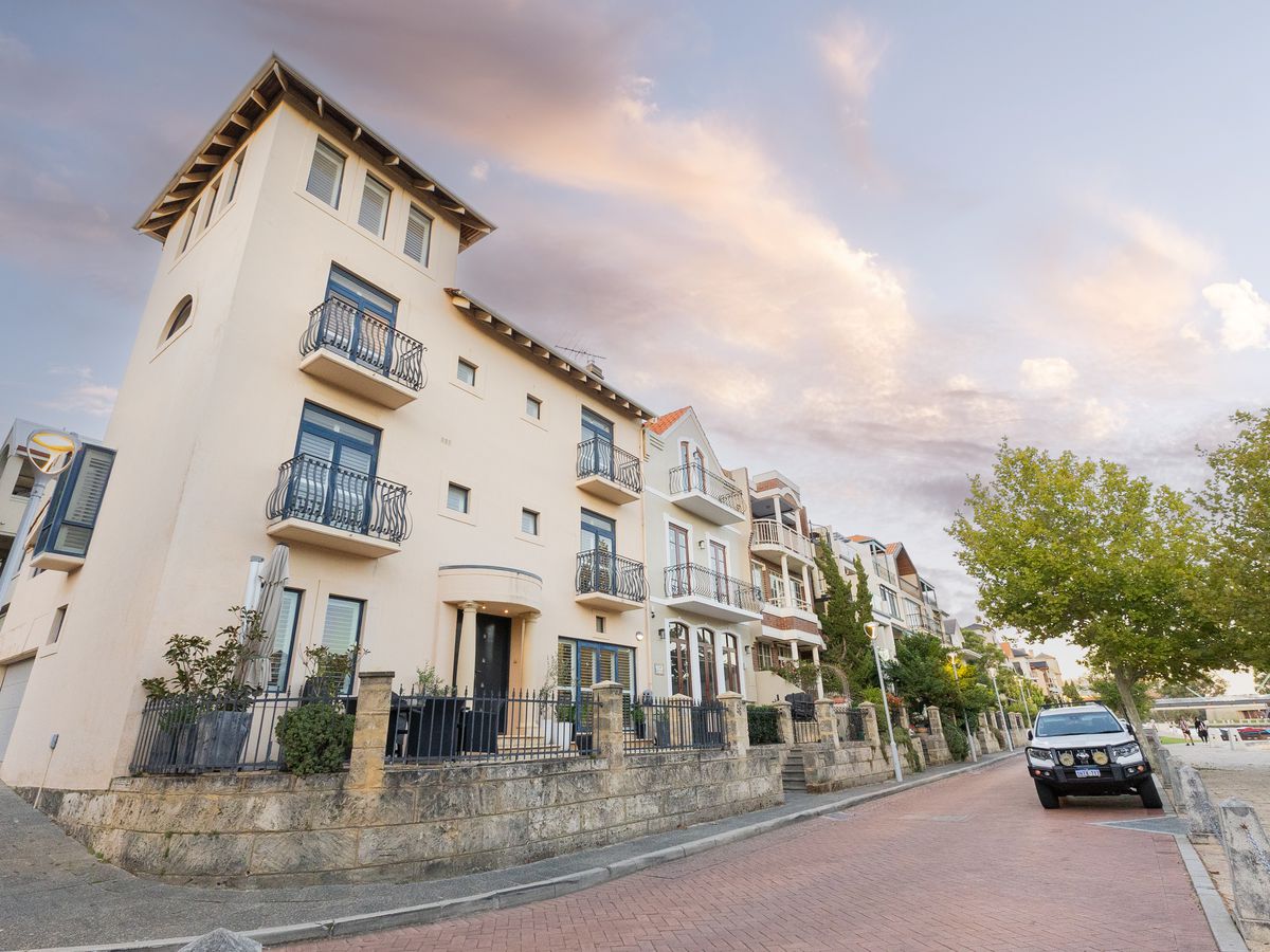 56 Henry Lawson Walk, East Perth