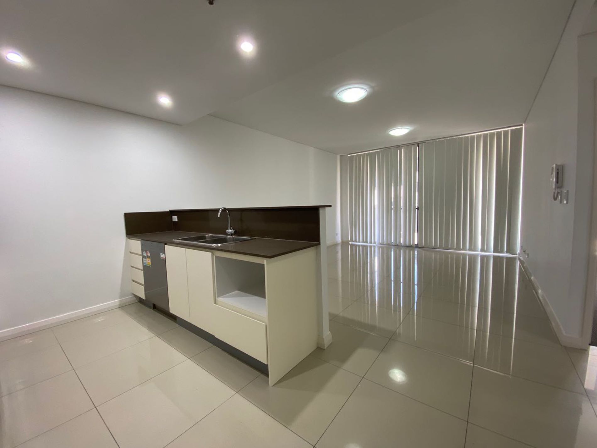 3004 / 15 CHARLES STREET, Canterbury