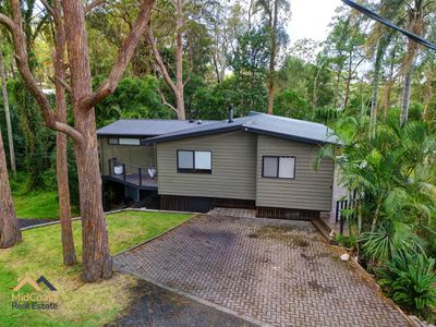 4 Valley Road, Smiths Lake
