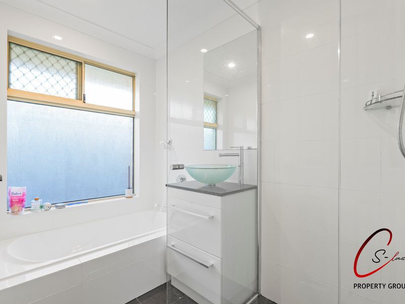 24 Powderbark Bypass, Kenwick