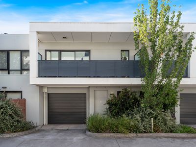 2 / 13 South Street, Hadfield