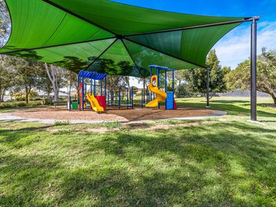 60 Olsen Cr, Wakerley