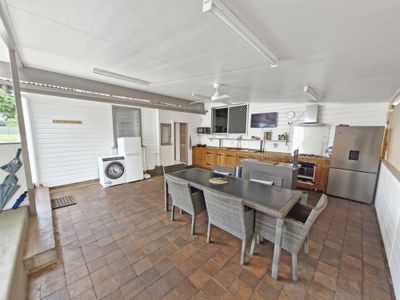 21 High Street, Atherton