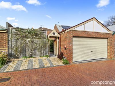 4 O'Connell Mews, Williamstown