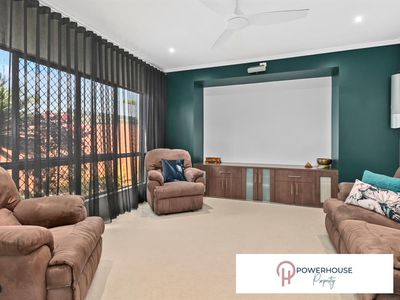 11 Gates Close, Edmonton