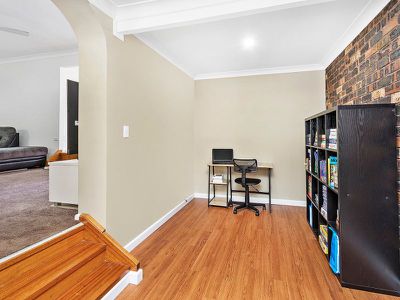 4 Swain Crescent, Dapto