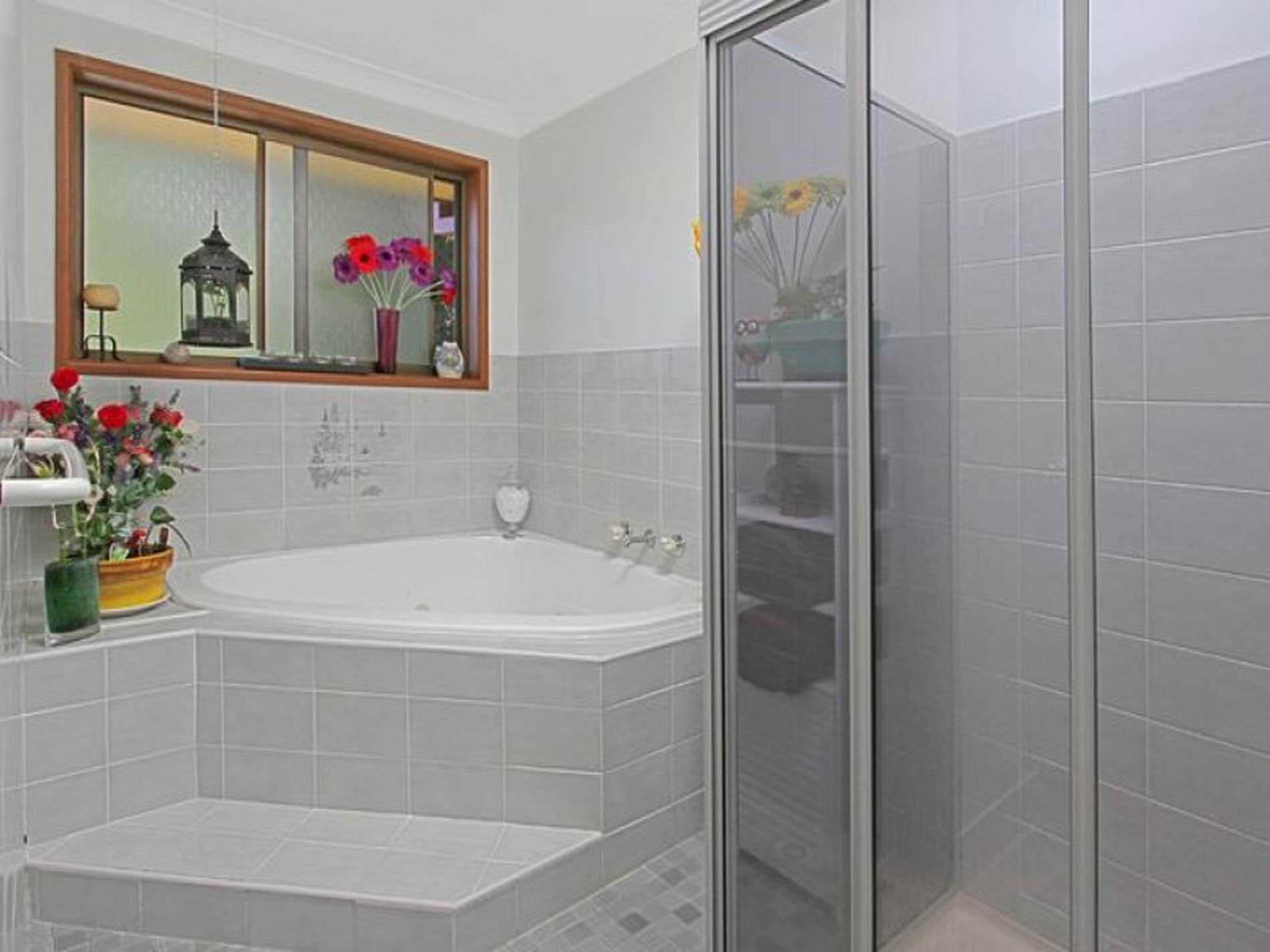 37 Kings Point Drive, Kings Point