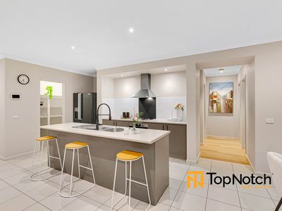 18 Sanctum Circuit, Doreen