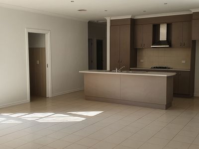 2 / 12 Sexton Court, Altona Meadows