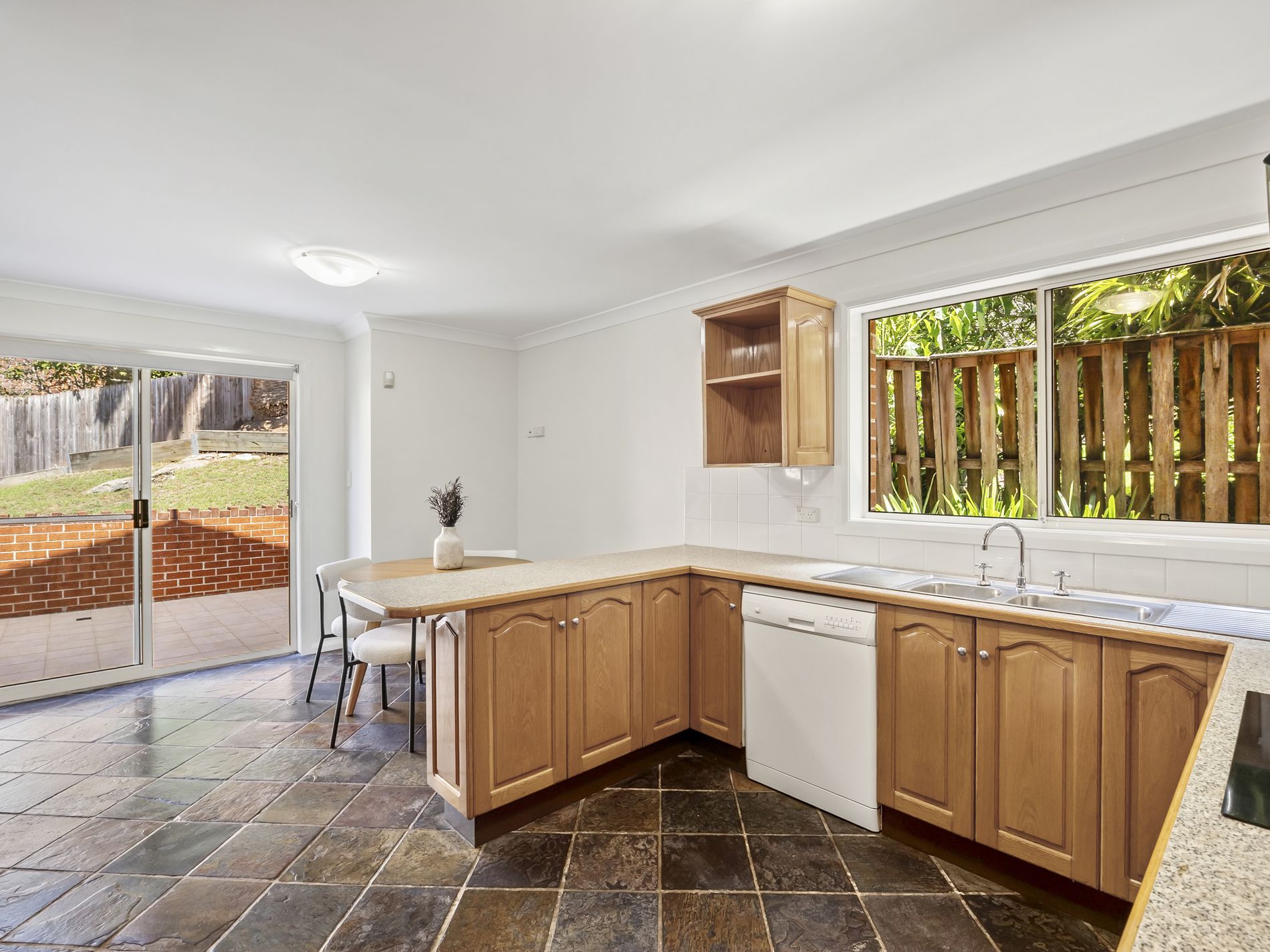 3 / 4 Suwarrow Street, Fairlight