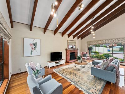 4 Rhode Island Court, Taylors Lakes