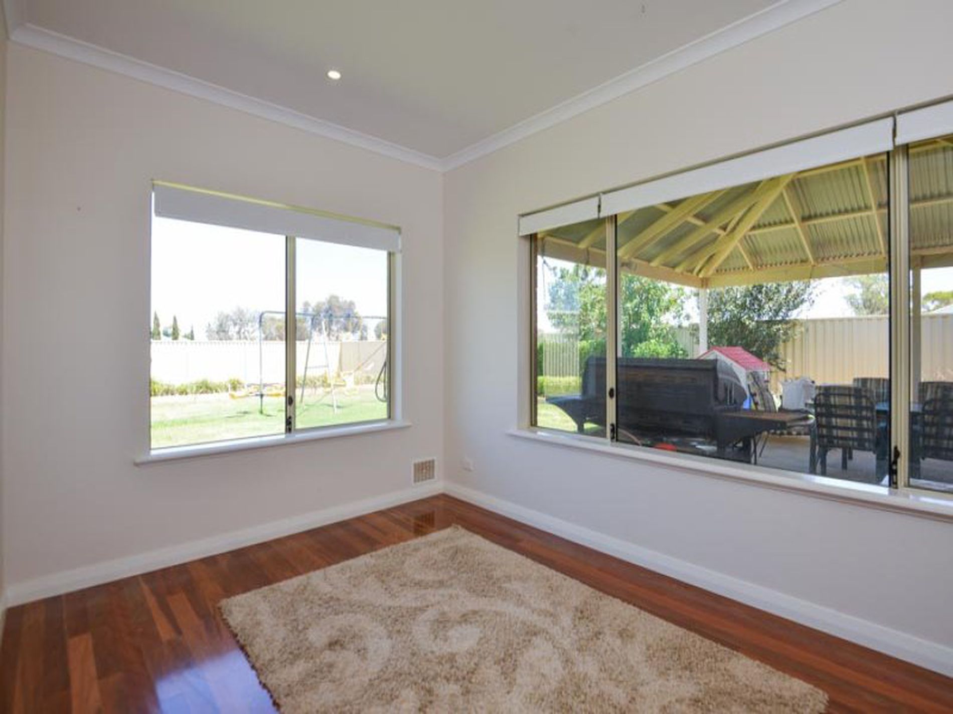 17 Riseberry Way, Somerville