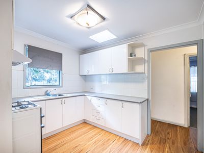 24 Grasmere Way, Kelmscott