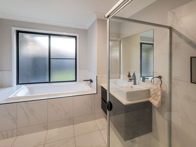 3 Sandcastle Drive, Sandy Beach