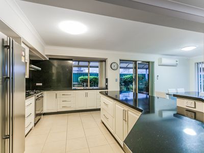 60 Whitfeld Terrace, Winthrop