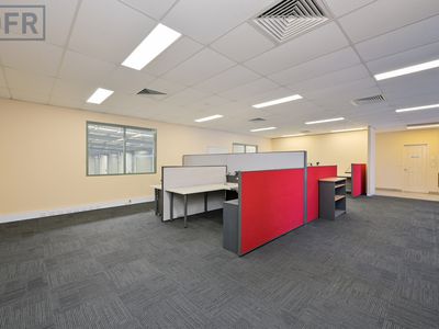 49 Howson Way, Bibra Lake