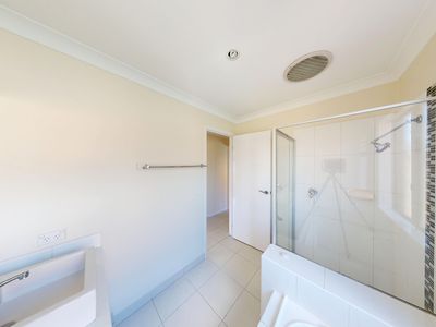 24 Caulfield Drive, Ascot
