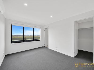 23 Irvington Road, Manor Lakes