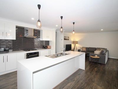 73 Graham Drive, Kelso