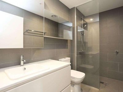 402 / 879 Dandenong Road, Malvern East