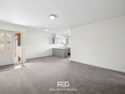 2 / 30 Burdoo Drive, Grovedale